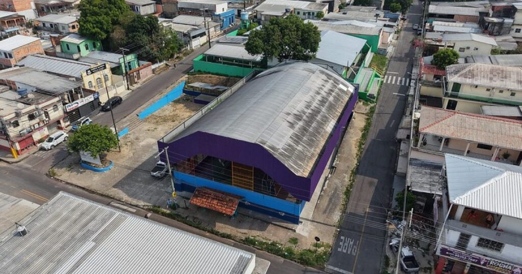 Recuperação estrutural e preparação do piso marcam fase final de obra no Lírio do Vale