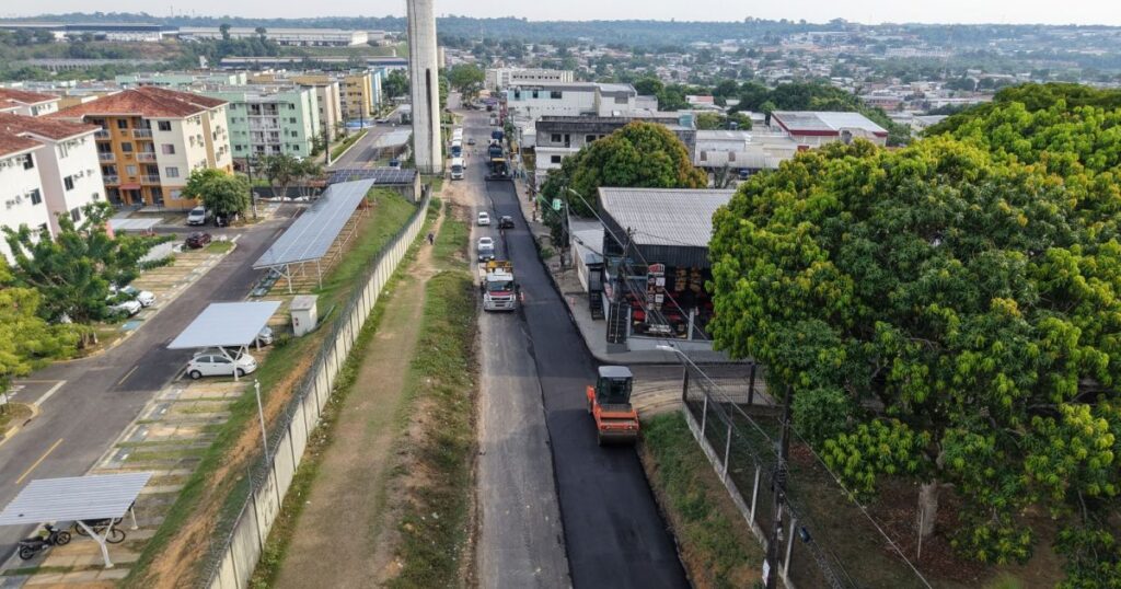Moradores do Parque Rio Solimões passam a contar com recuperação da rua Praia da Canoa Quebrada