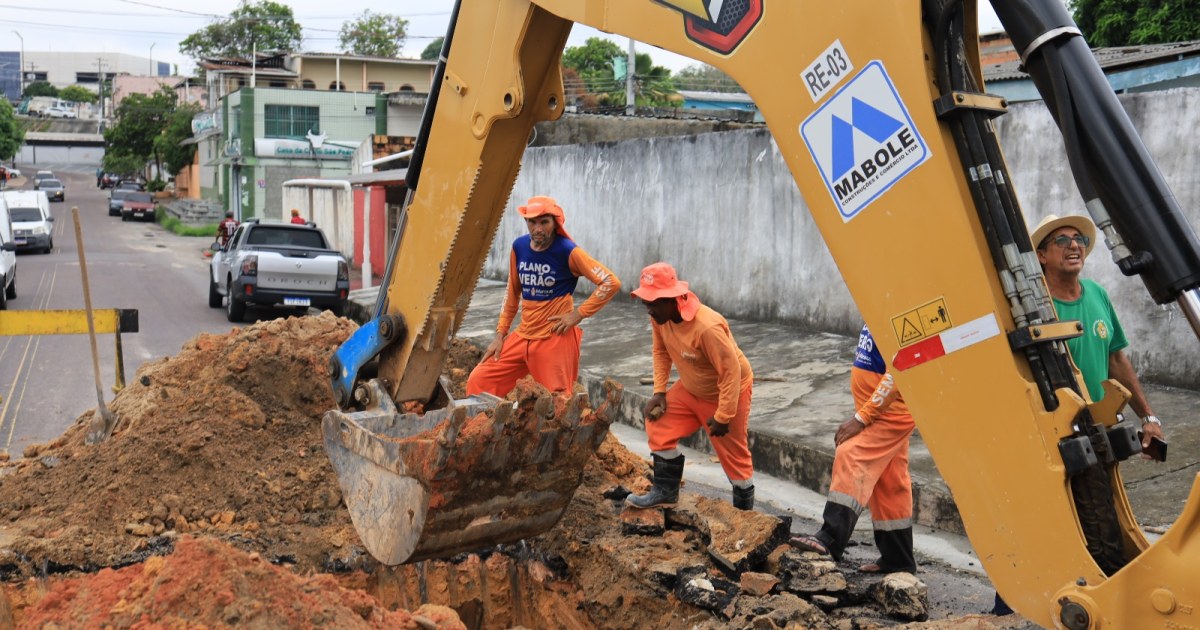 Avenida Penetração 2 passa por escavação para recuperação da drenagem no Japiim 2