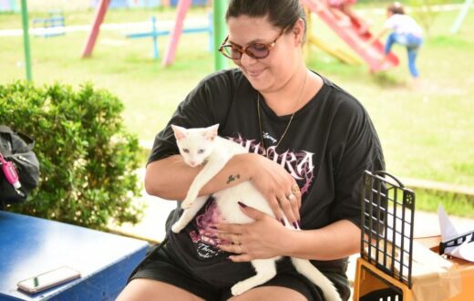 Unidade móvel leva serviços de zoonoses do CCZ à zona Leste de Manaus