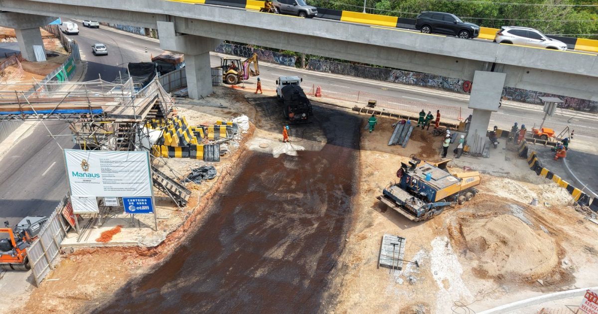 Pavimentação integra implantação da rotatória do complexo Passarão em Manaus