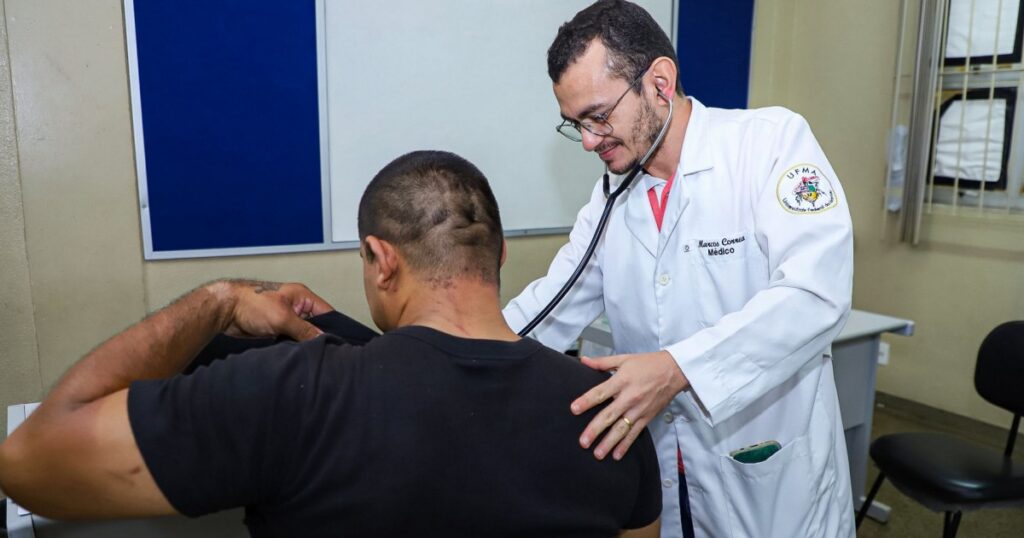Decretos publicados no DOM formalizam nomeação de 20 médicos da Semsa