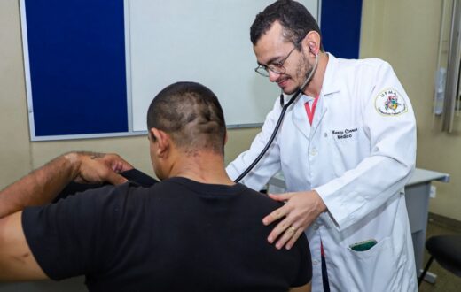 Decretos publicados no DOM formalizam nomeação de 20 médicos da Semsa