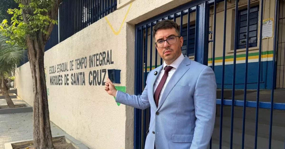 Entre a entrega e o uso, escola de Manaus aguarda instalação de aparelhos de ar-condicionado